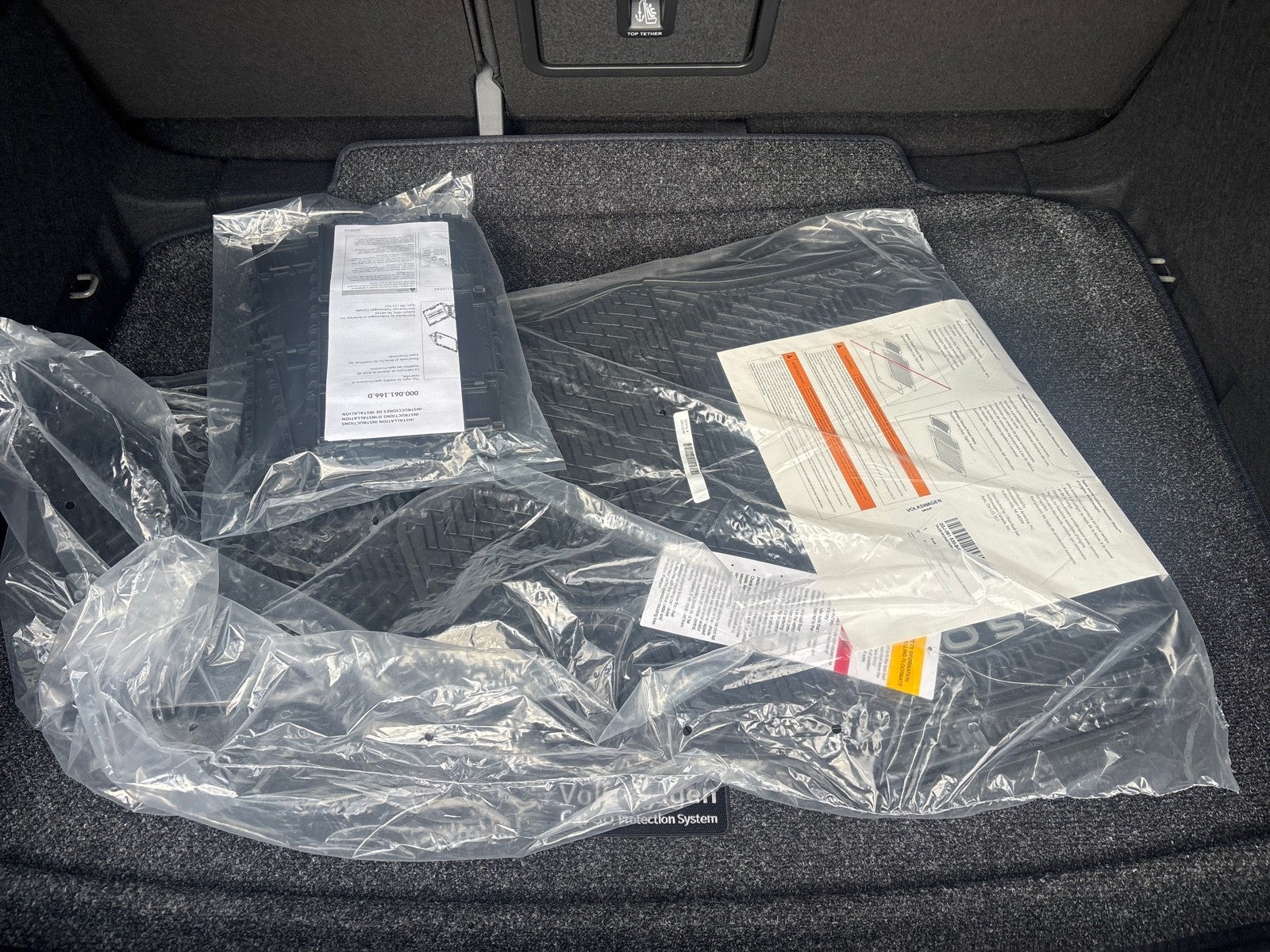 2026 Volkswagen Taos SE Black