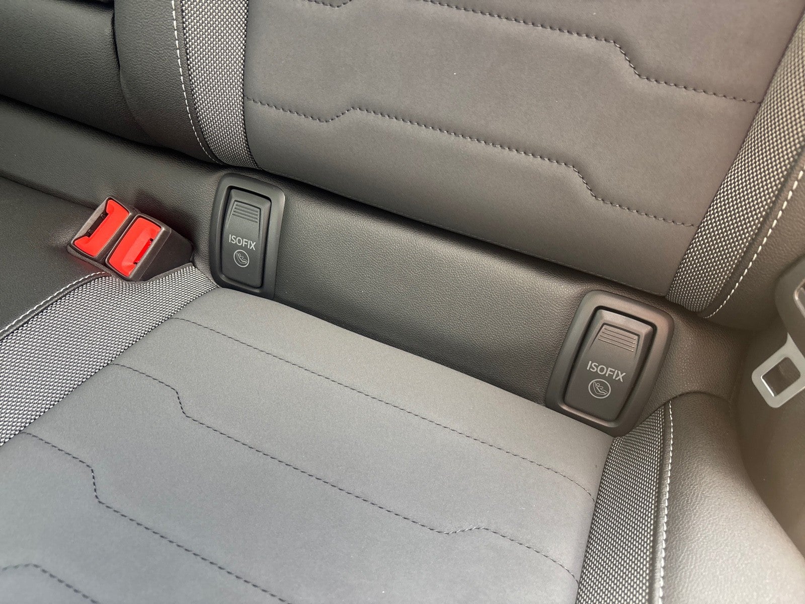 2026 Volkswagen Taos SE Black