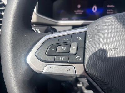 2026 Volkswagen Taos SE Black