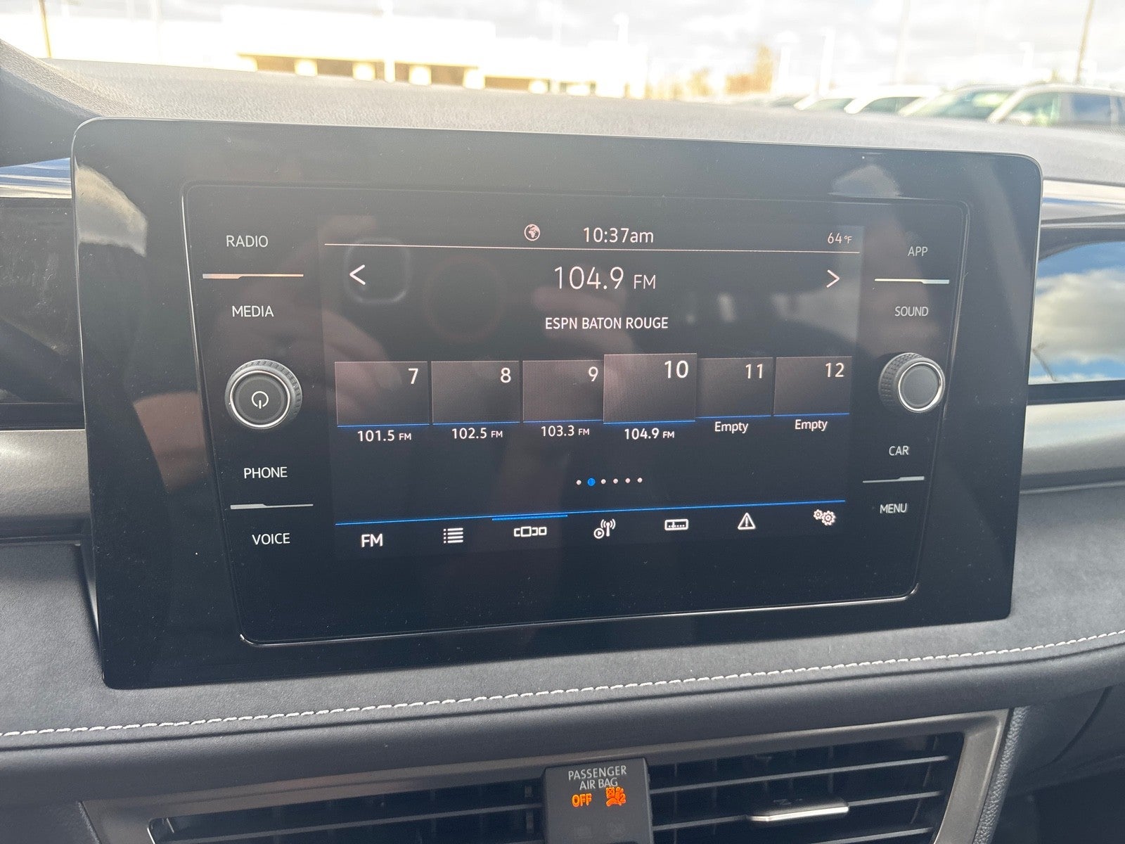 2026 Volkswagen Taos SE Black