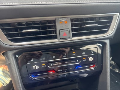 2026 Volkswagen Taos SE Black