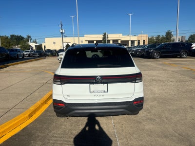 2027 Volkswagen Taos SE Black