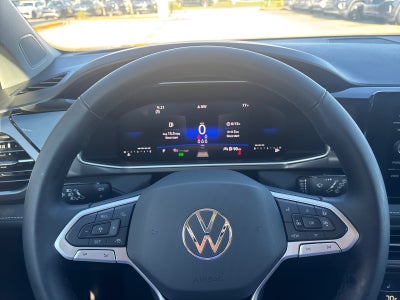 2027 Volkswagen Taos SE Black