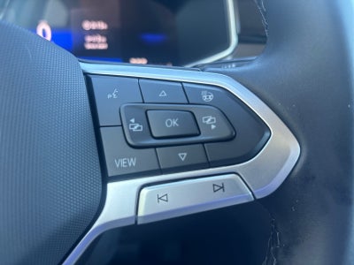 2027 Volkswagen Taos SE Black