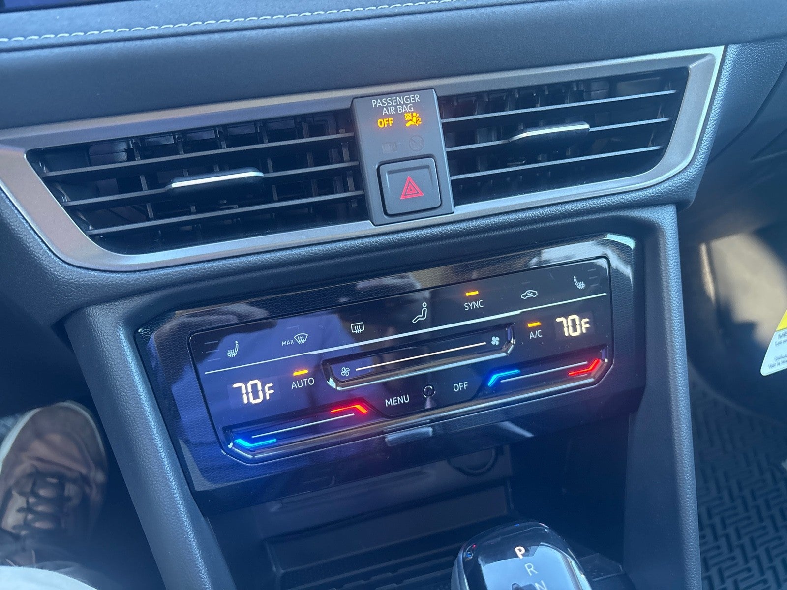2027 Volkswagen Taos SE Black
