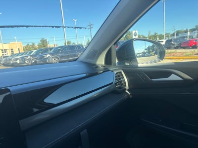2027 Volkswagen Taos SE Black