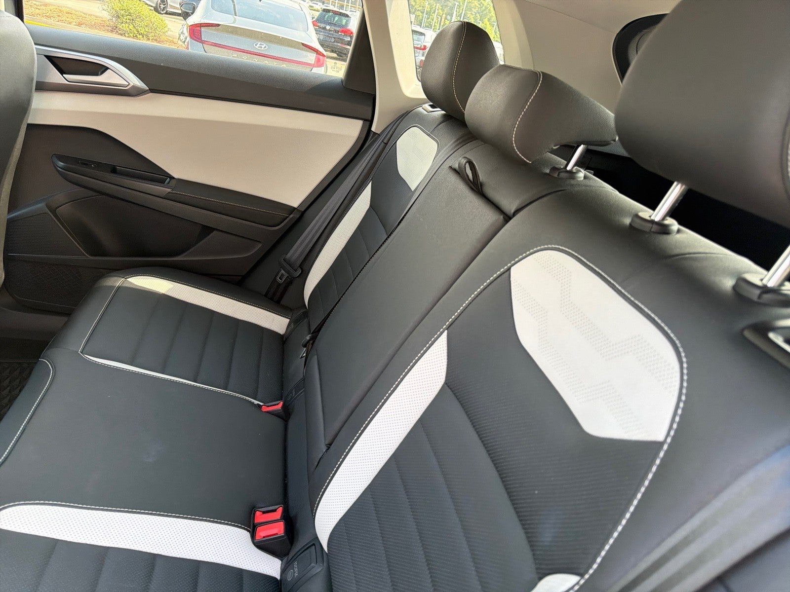 2025 Volkswagen Taos SEL