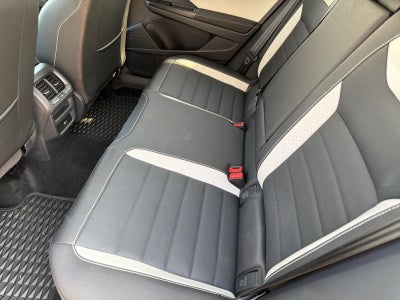 2025 Volkswagen Taos SEL