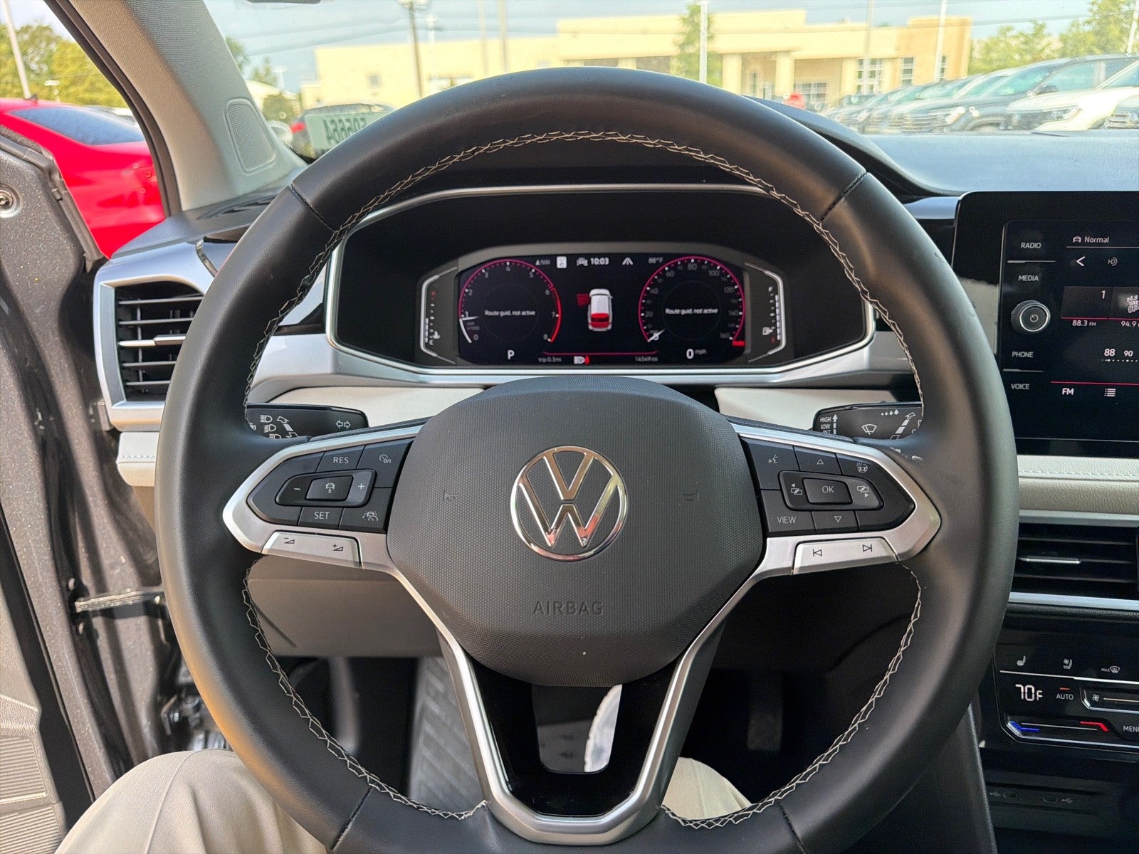 2025 Volkswagen Taos SEL