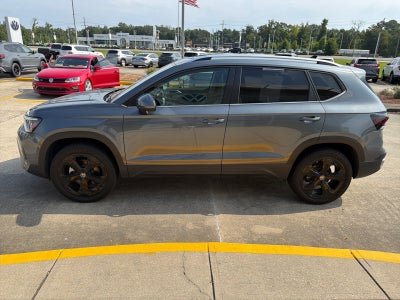 2025 Volkswagen Taos SEL