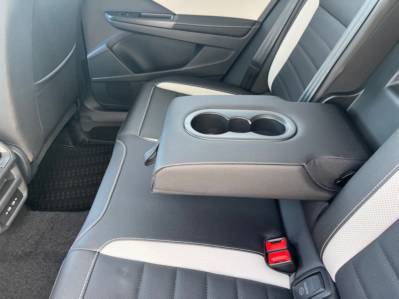 2026 Volkswagen Taos SEL