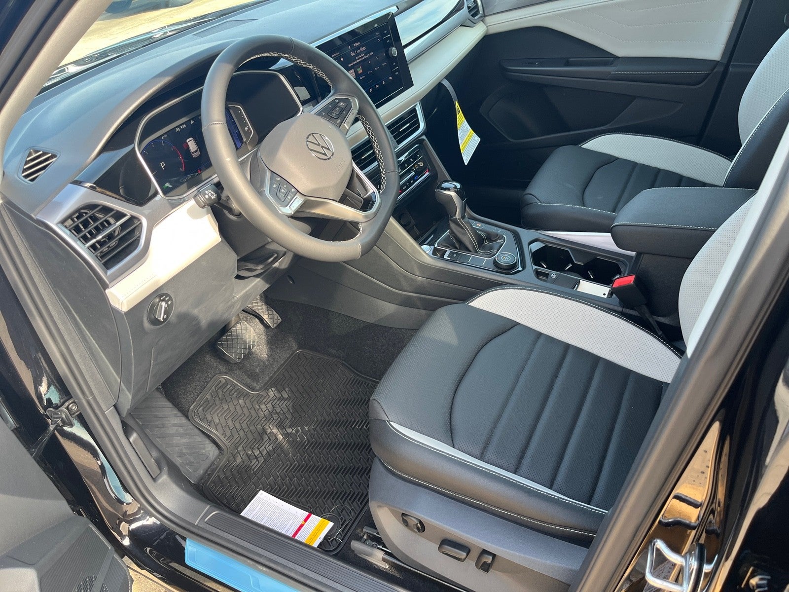 2026 Volkswagen Taos SEL