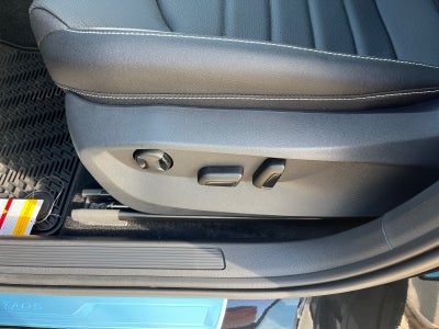 2026 Volkswagen Taos SEL