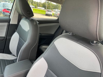 2024 Volkswagen Taos SEL