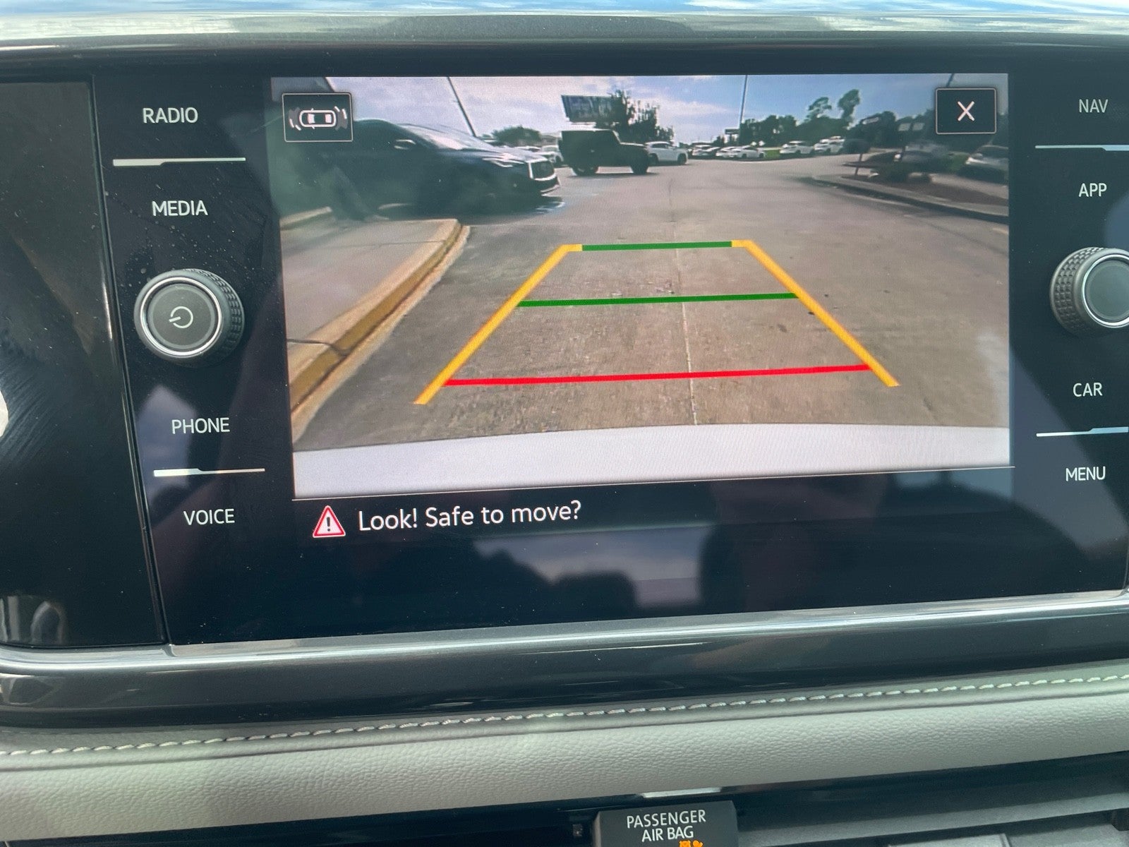 2024 Volkswagen Taos SEL