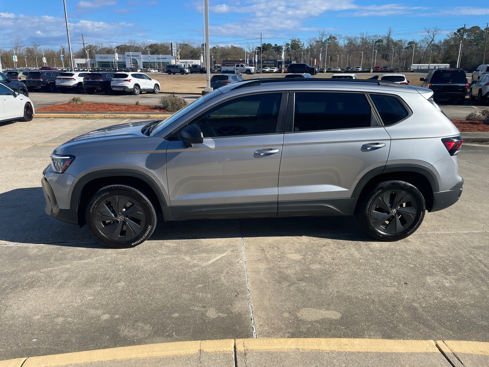 2025 Volkswagen Taos S