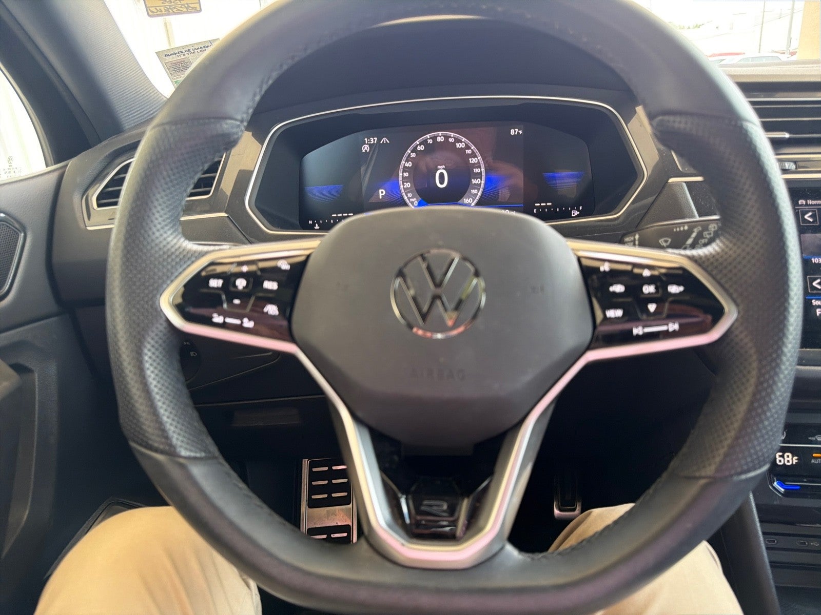 2024 Volkswagen Tiguan SE R-Line Black