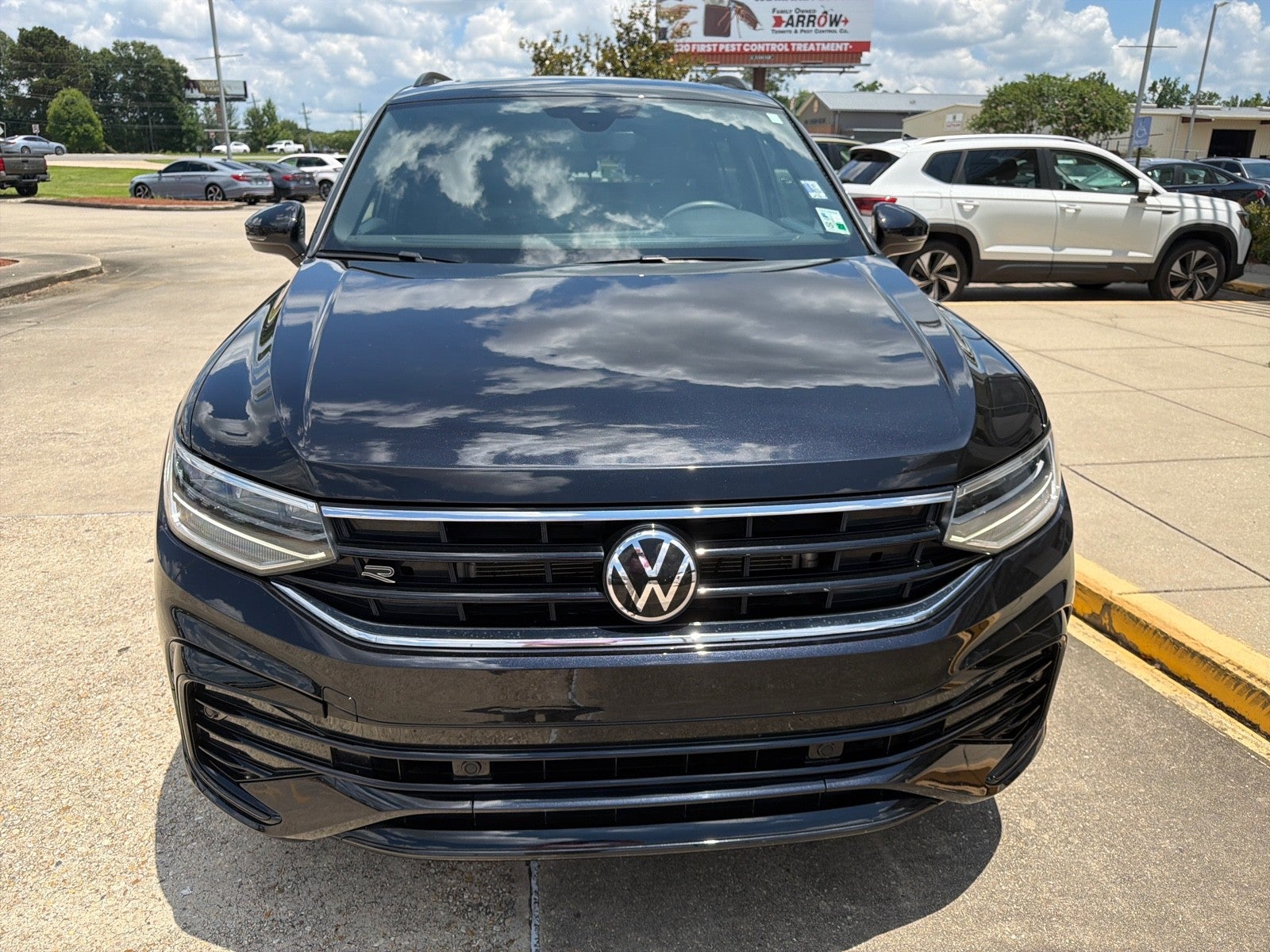 2024 Volkswagen Tiguan SE R-Line Black