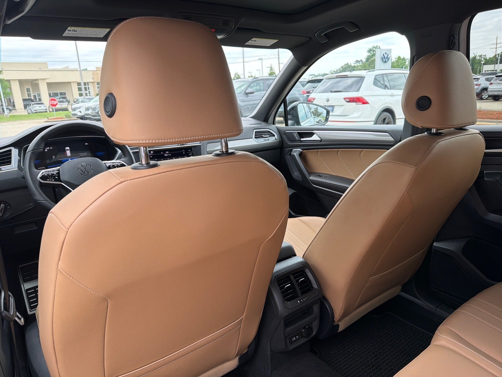 2024 Volkswagen Tiguan SE R-Line Black