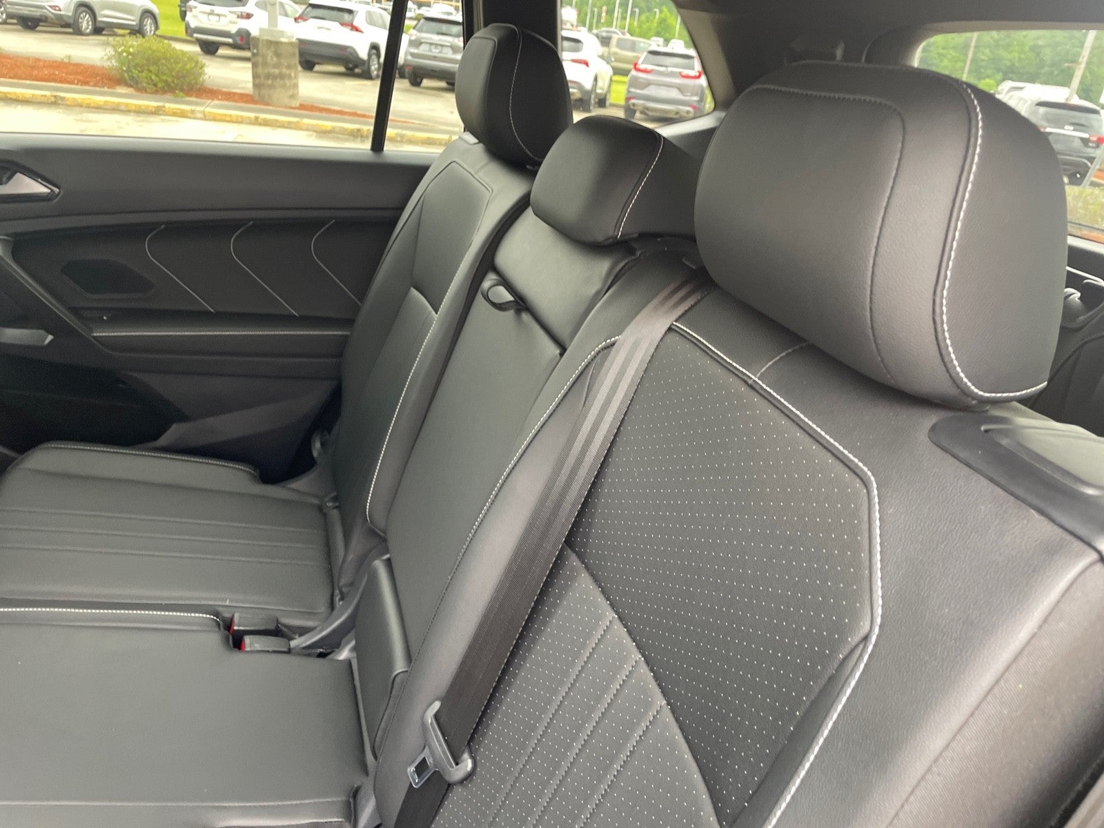 2023 Volkswagen Tiguan SE R-Line Black