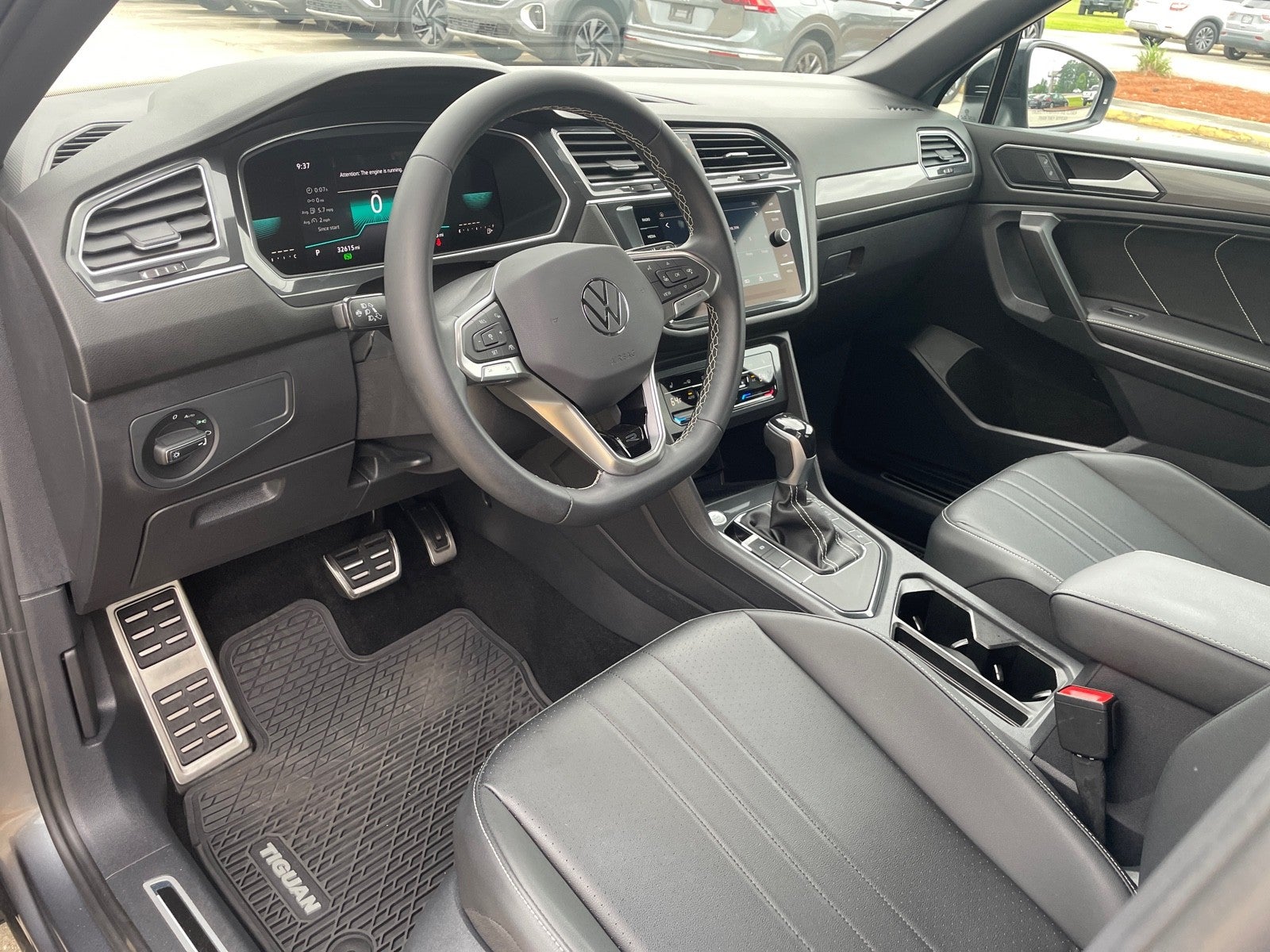 2023 Volkswagen Tiguan SE R-Line Black