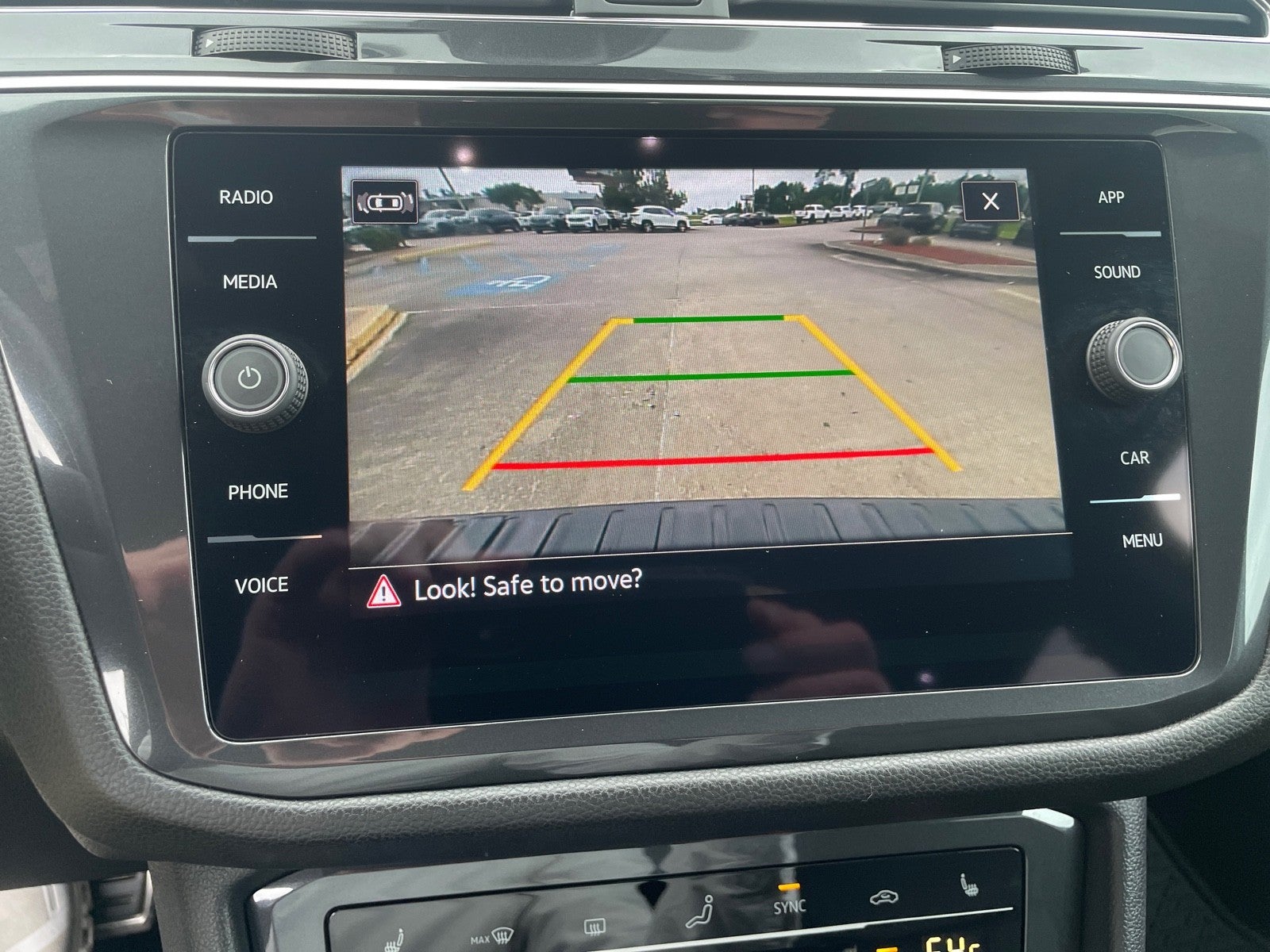 2023 Volkswagen Tiguan SE R-Line Black
