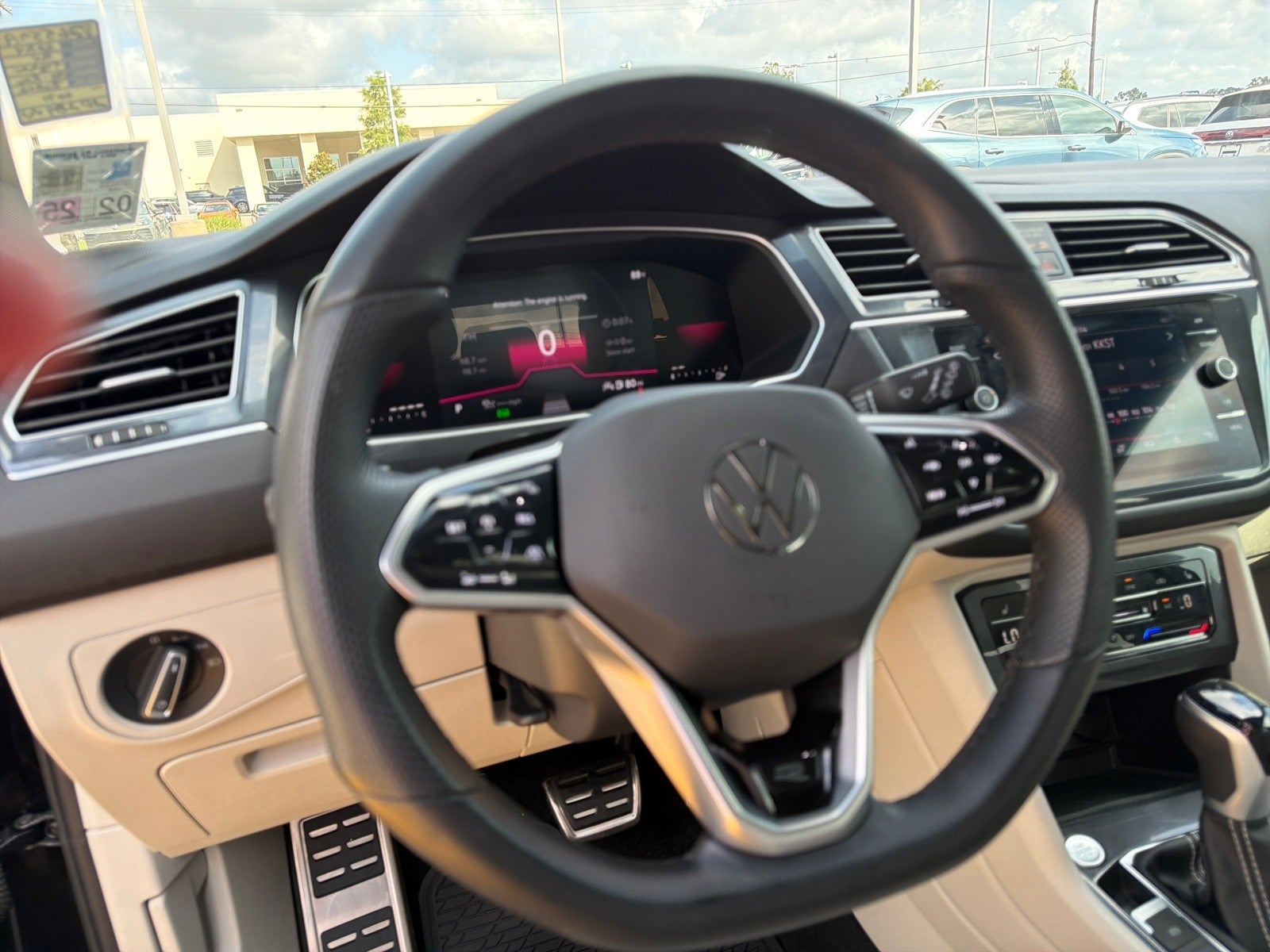2024 Volkswagen Tiguan SE R-Line Black