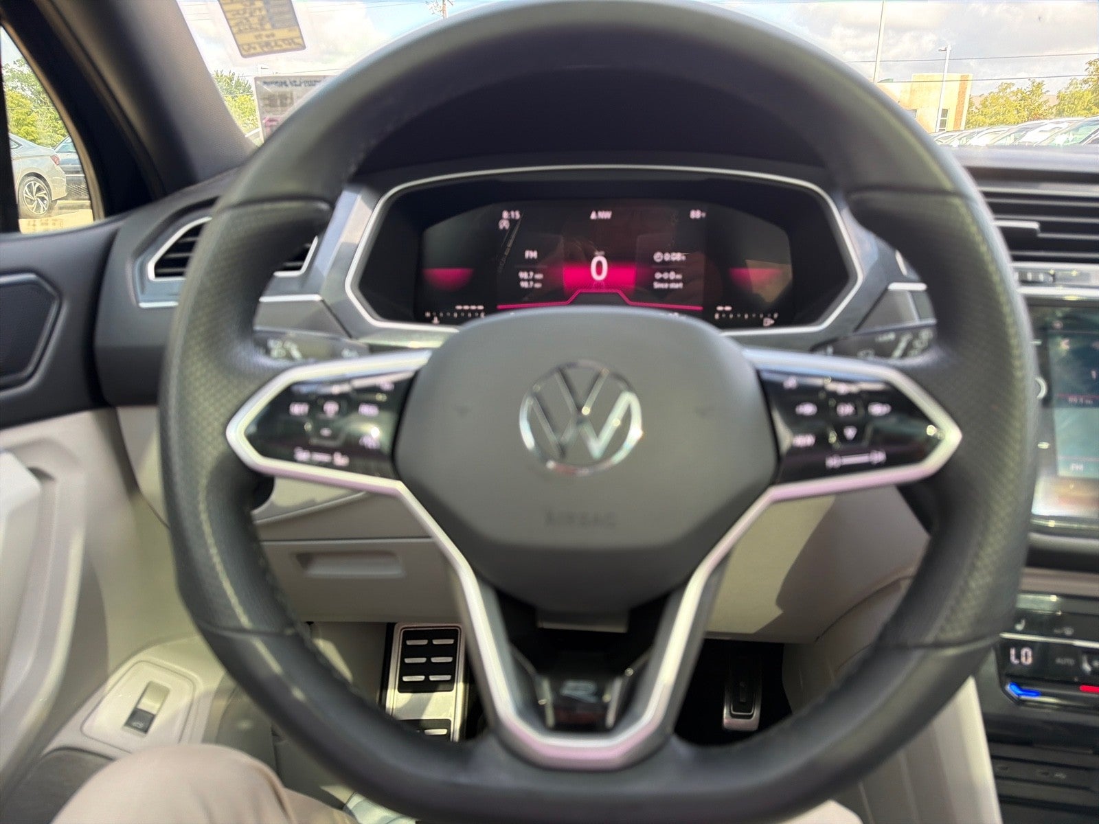 2024 Volkswagen Tiguan SE R-Line Black