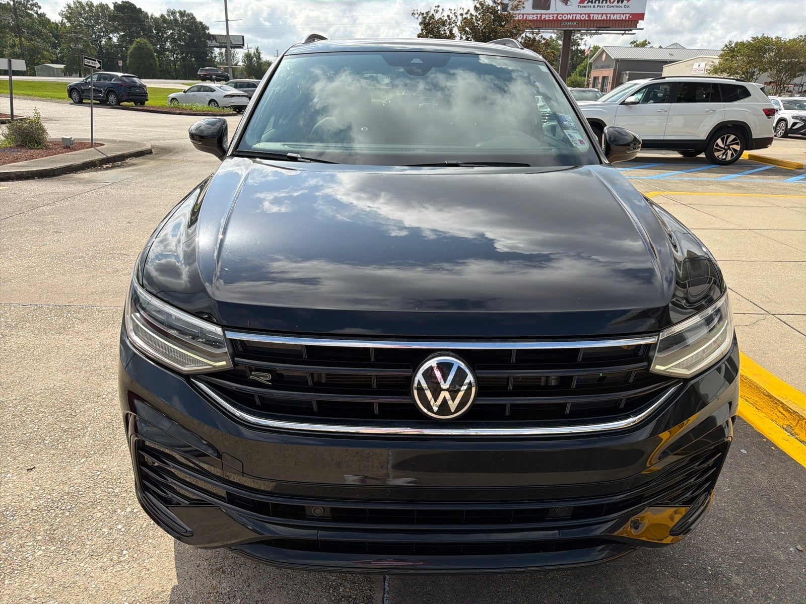 2024 Volkswagen Tiguan SE R-Line Black