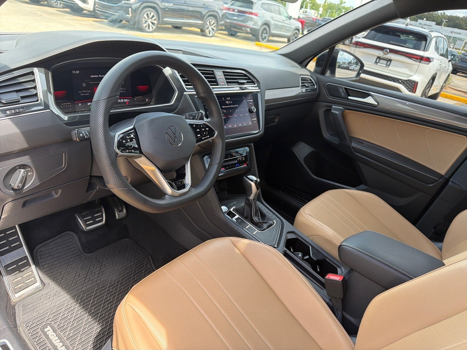 2022 Volkswagen Tiguan SE R-Line Black