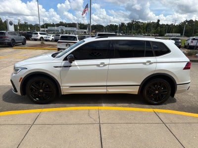 2022 Volkswagen Tiguan SE R-Line Black