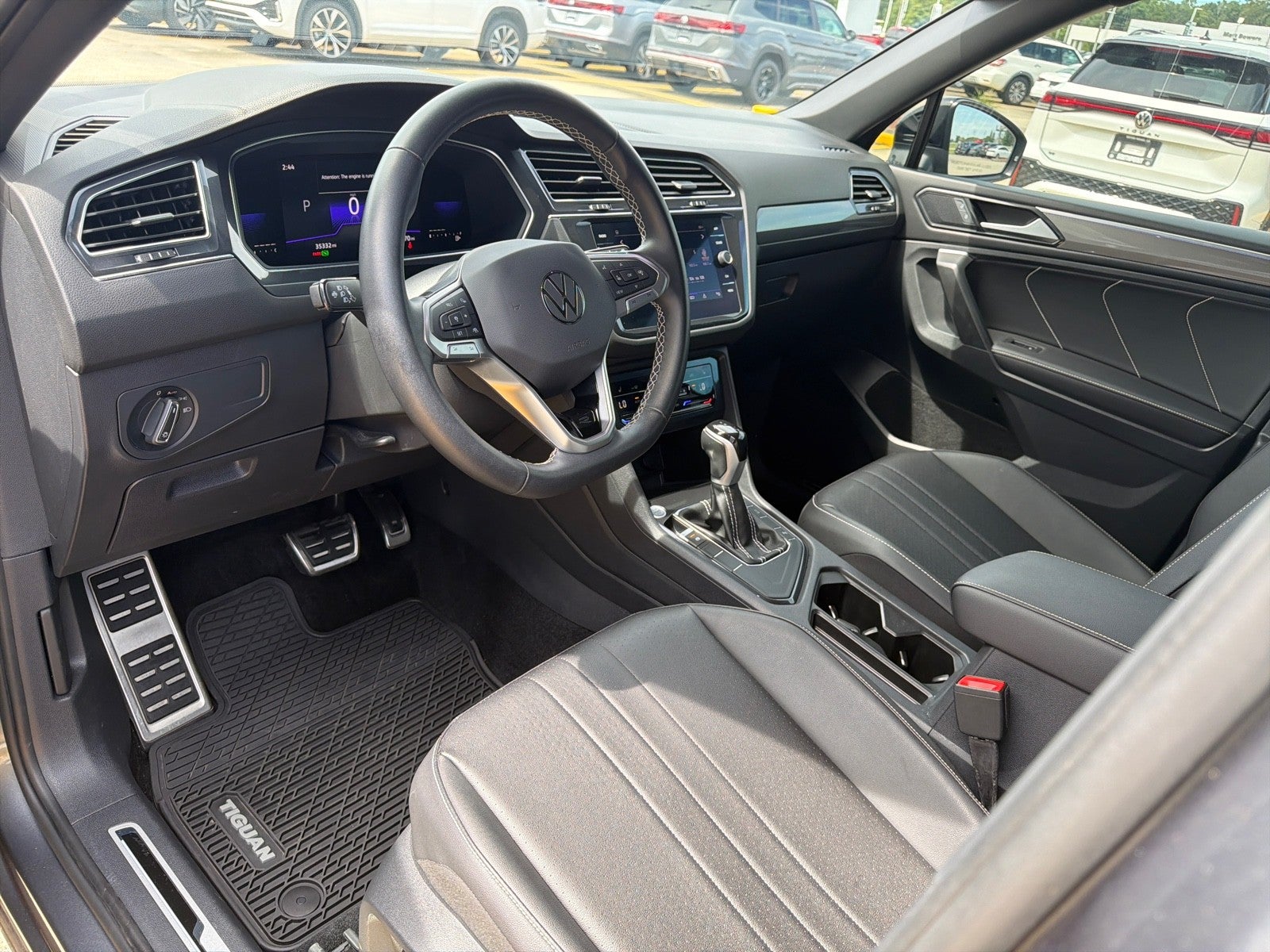 2023 Volkswagen Tiguan SE R-Line Black