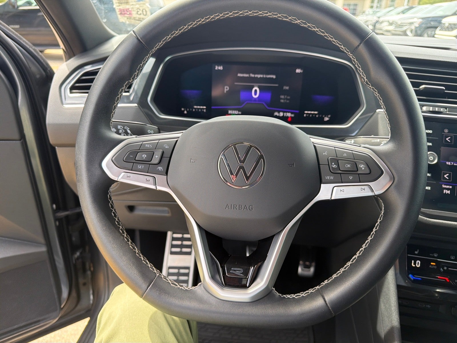 2023 Volkswagen Tiguan SE R-Line Black