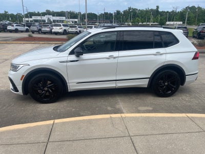 2023 Volkswagen Tiguan SE R-Line Black