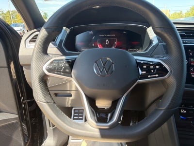 2024 Volkswagen Tiguan SE R-Line Black