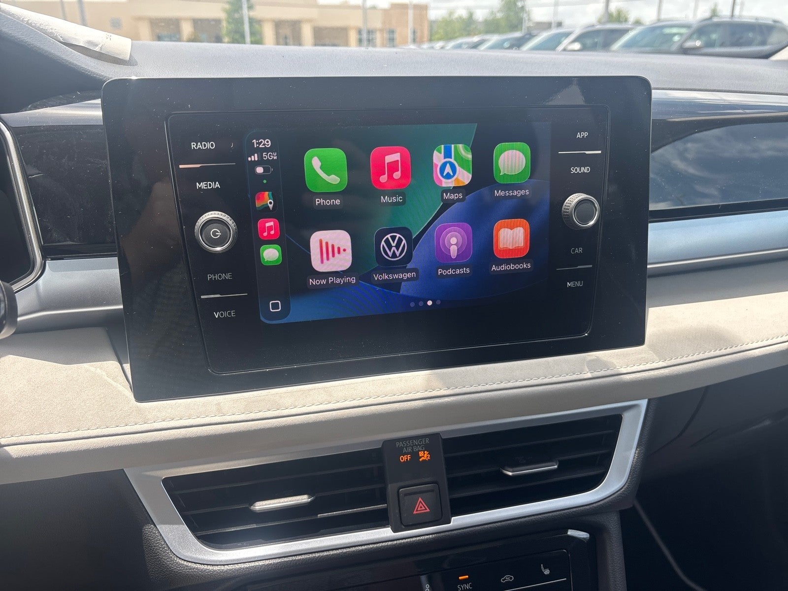2026 Volkswagen Taos SE