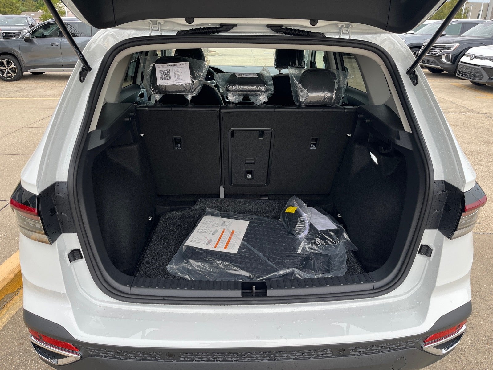 2025 Volkswagen Taos SE