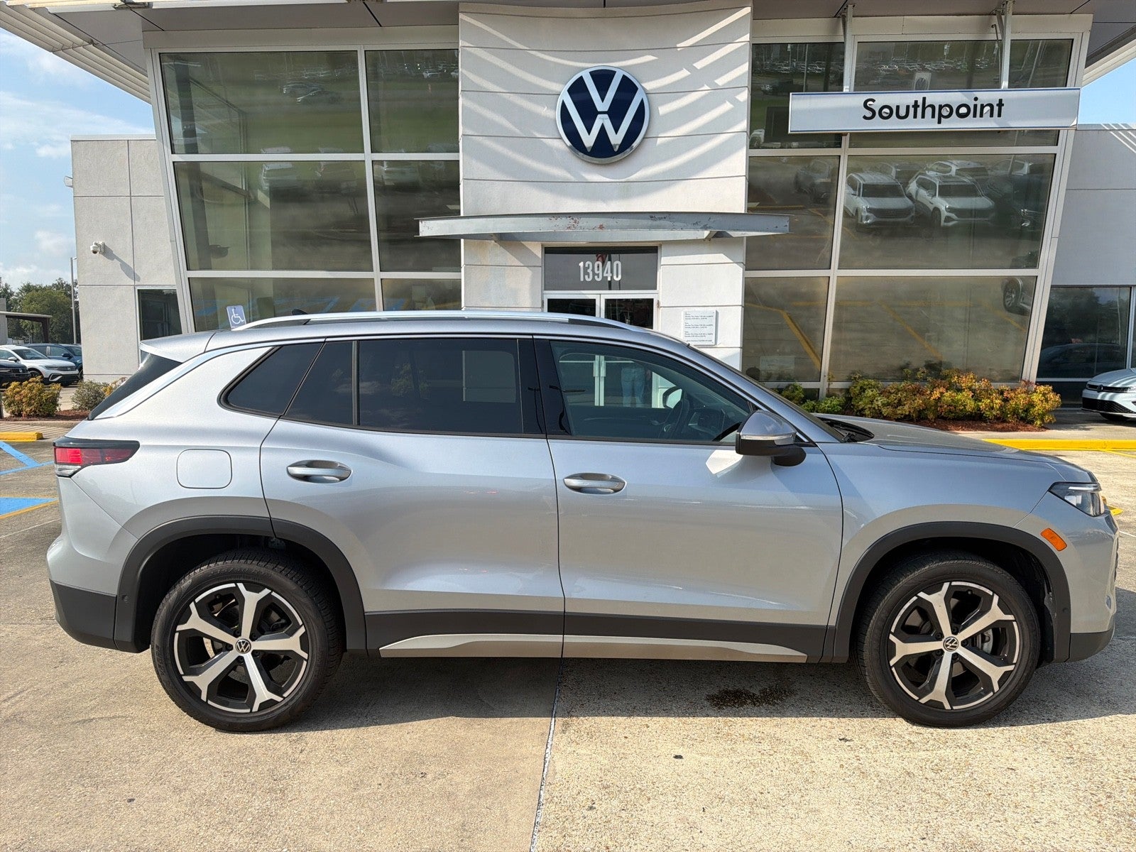 2025 Volkswagen Tiguan SE