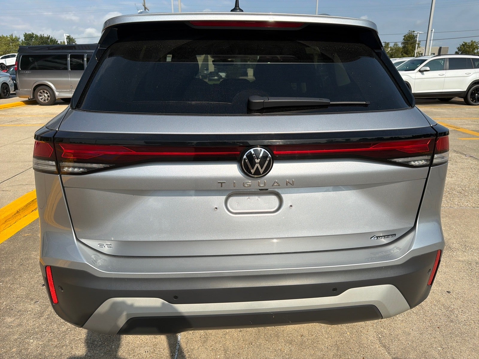 2025 Volkswagen Tiguan SE