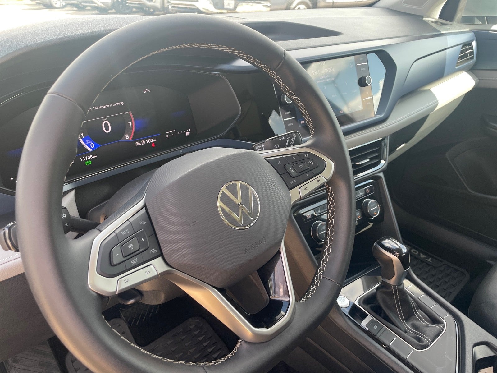 2024 Volkswagen Taos SE