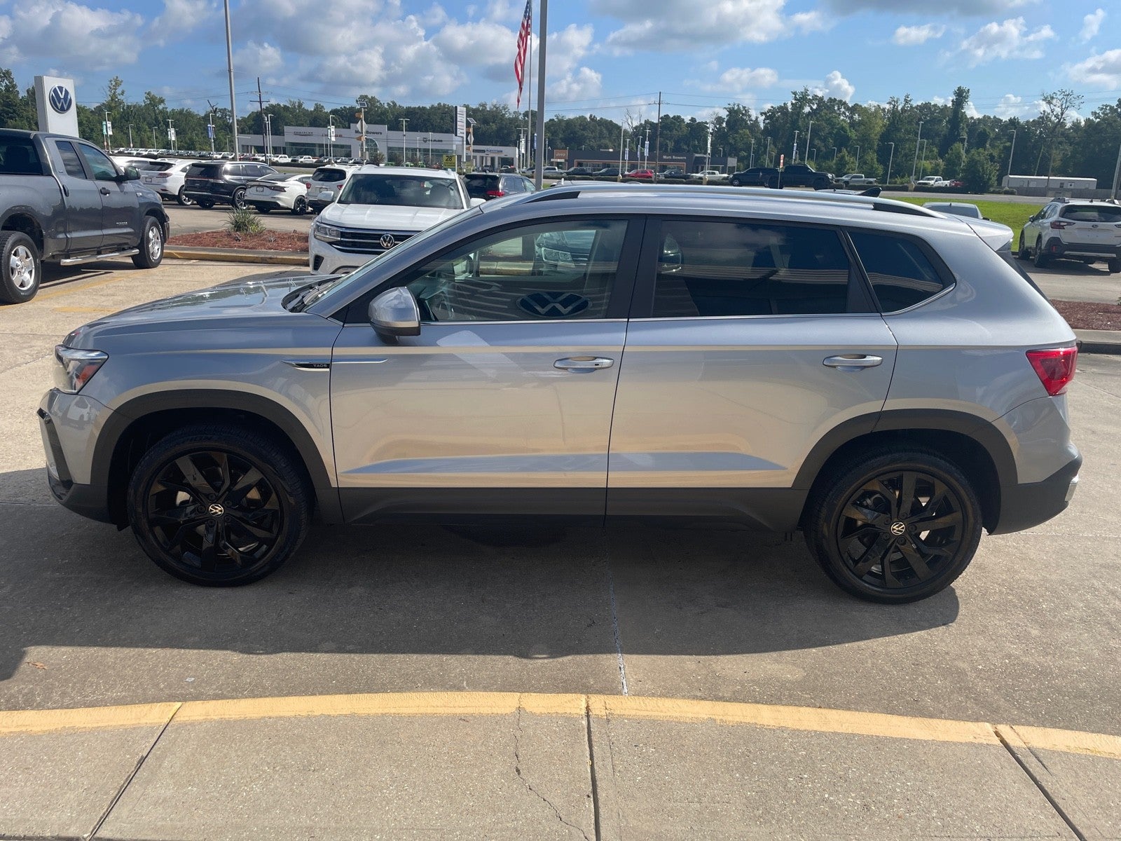 2024 Volkswagen Taos SE