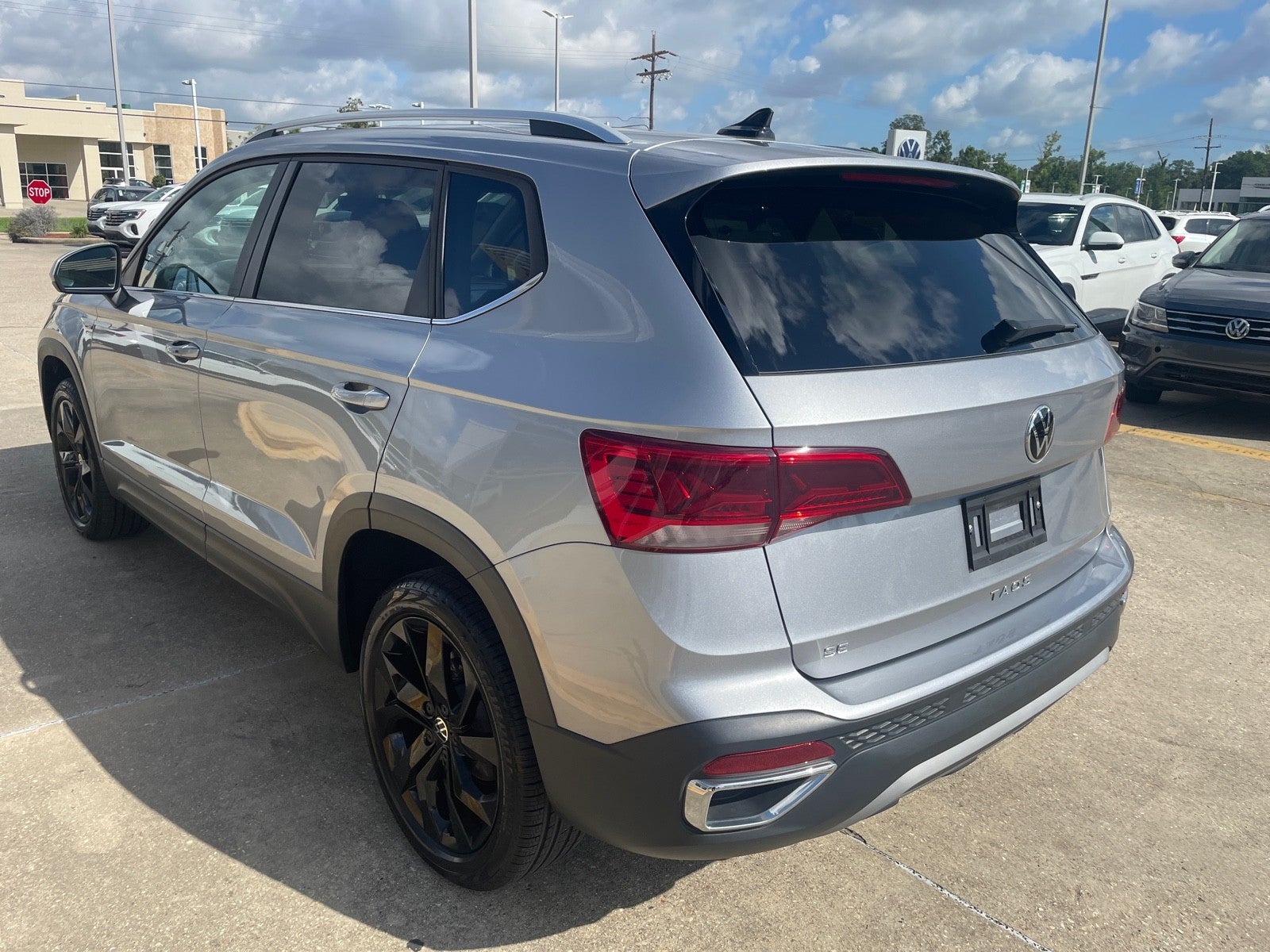 2024 Volkswagen Taos SE