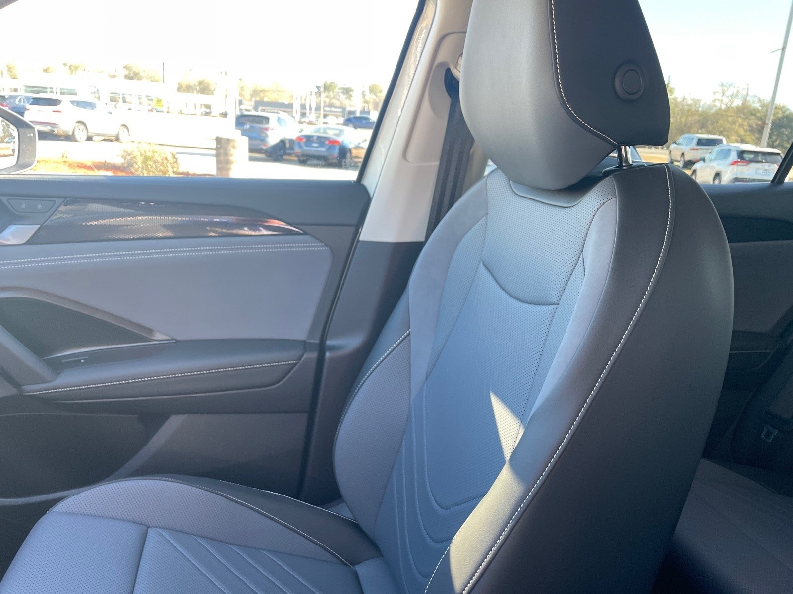 2025 Volkswagen Tiguan SE