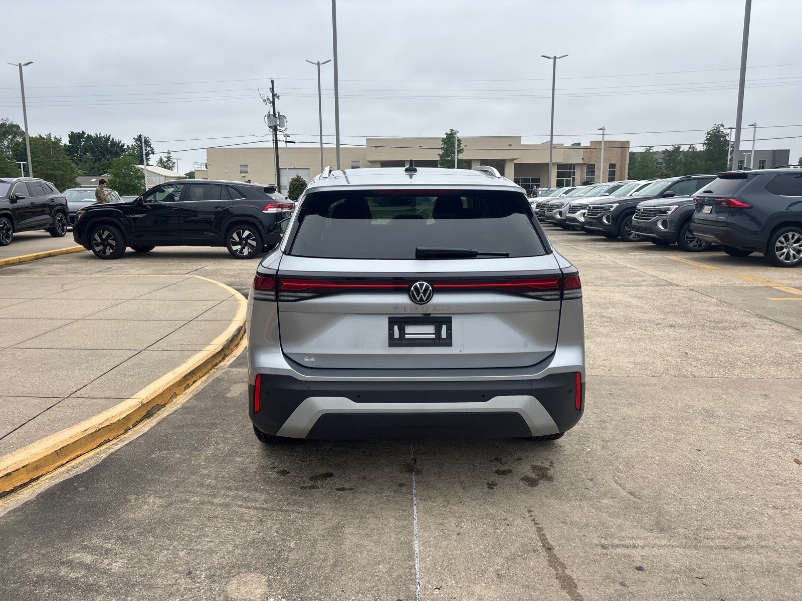 2026 Volkswagen Tiguan SE