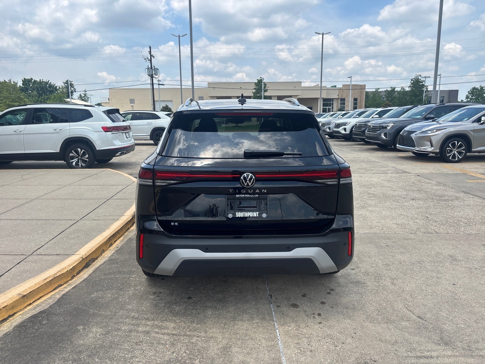 2026 Volkswagen Tiguan SE