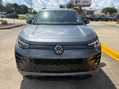 2025 Volkswagen Tiguan SE R-Line Black