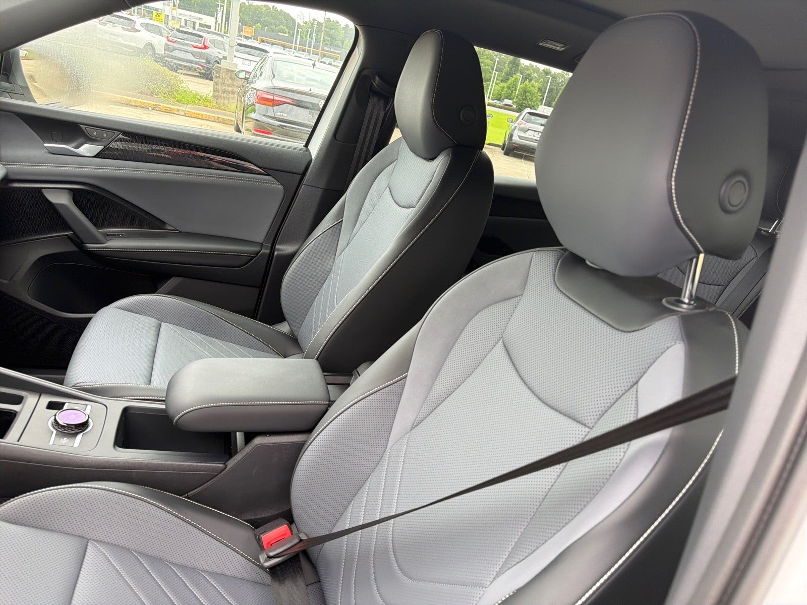 2025 Volkswagen Tiguan SE R-Line Black