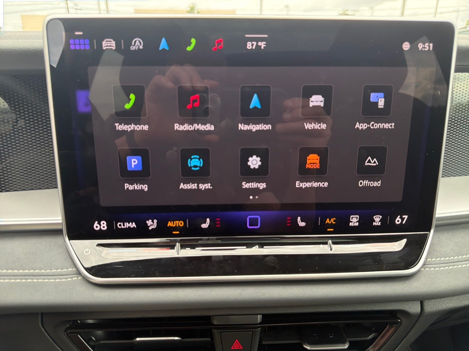 2025 Volkswagen Tiguan SE R-Line Black