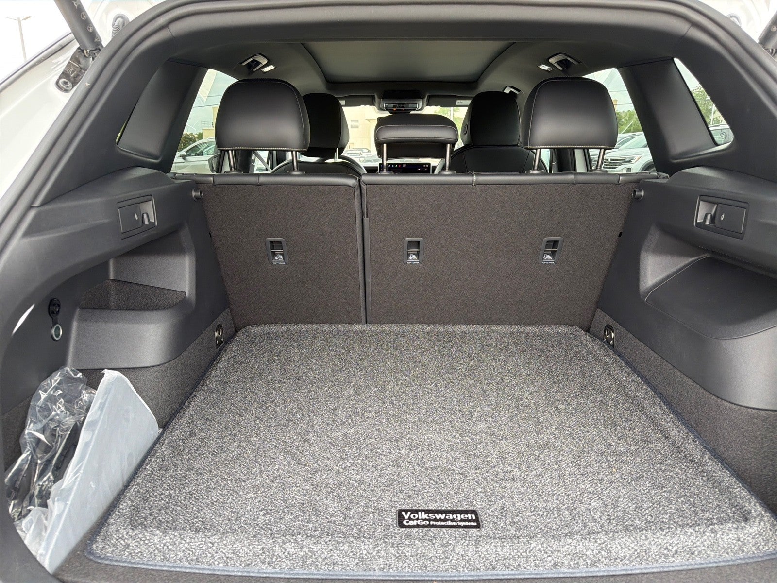 2025 Volkswagen Tiguan SE R-Line Black