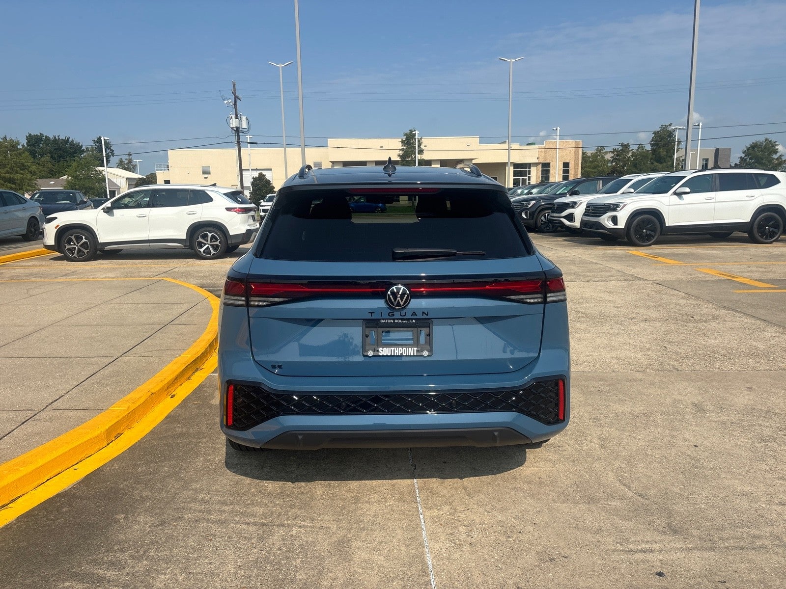 2026 Volkswagen Tiguan SE R-Line Black